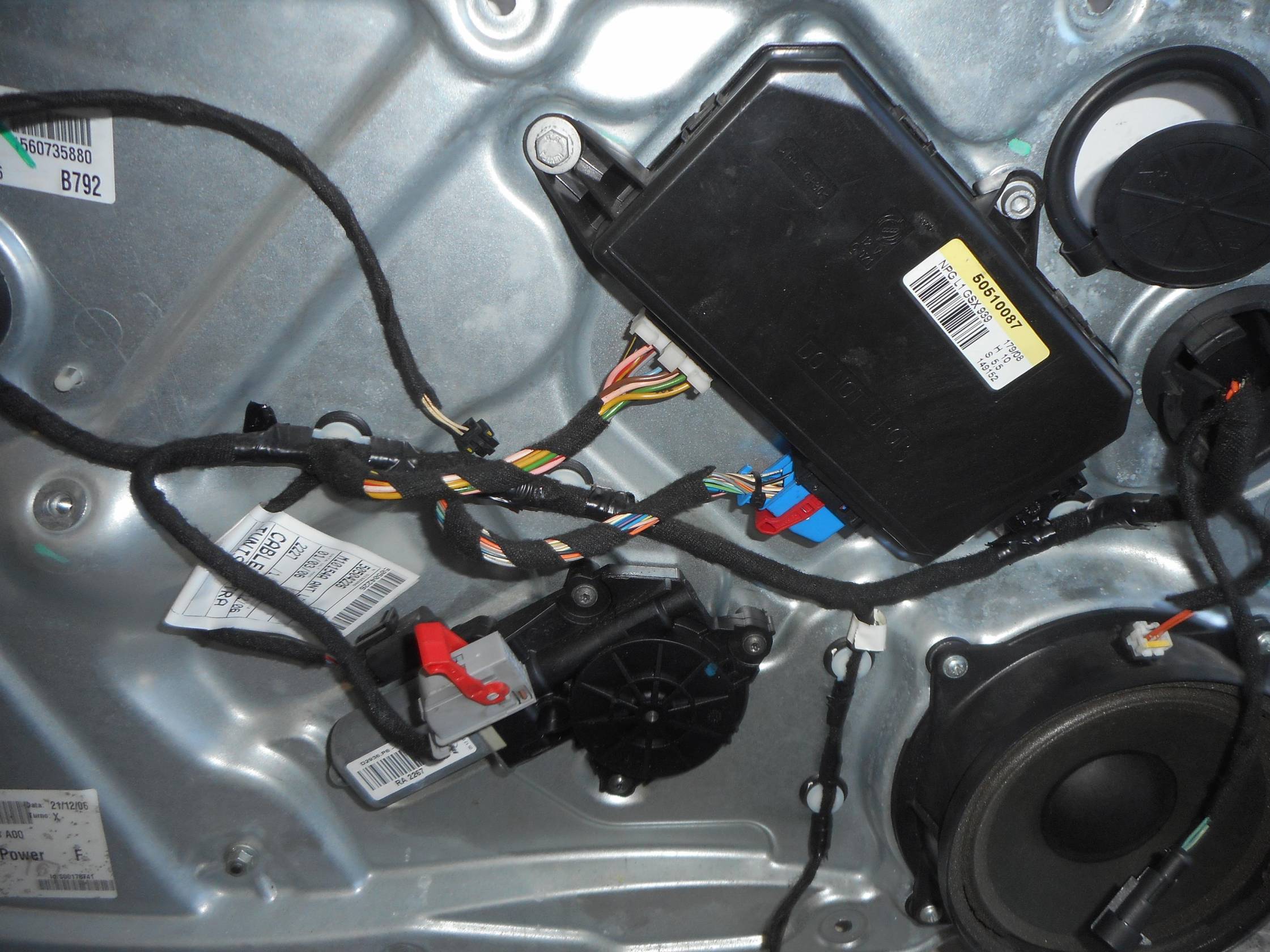 Alzacristallo elettr. porta ant. sx.